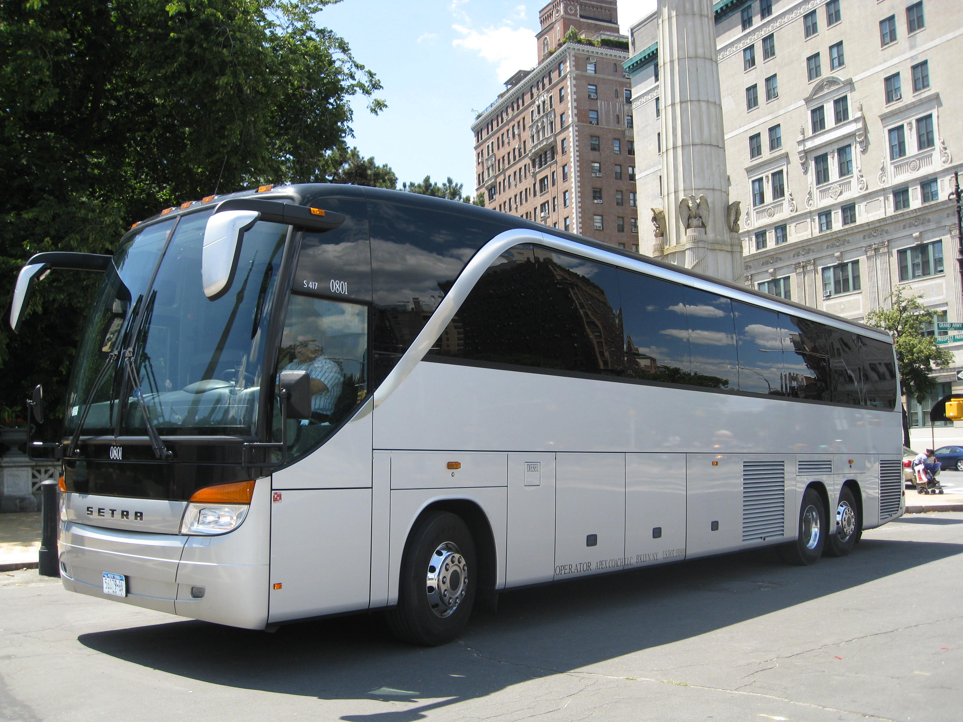 Motor Coach & Charter Bus Rental Metropolitan Shuttle